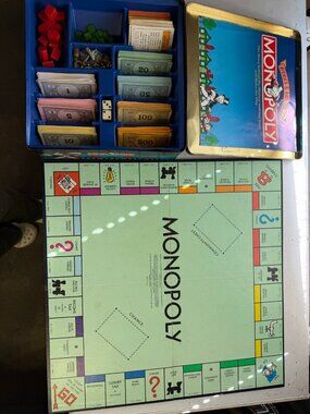 Monopoly 1935 Commemorative Edition board game in tin box